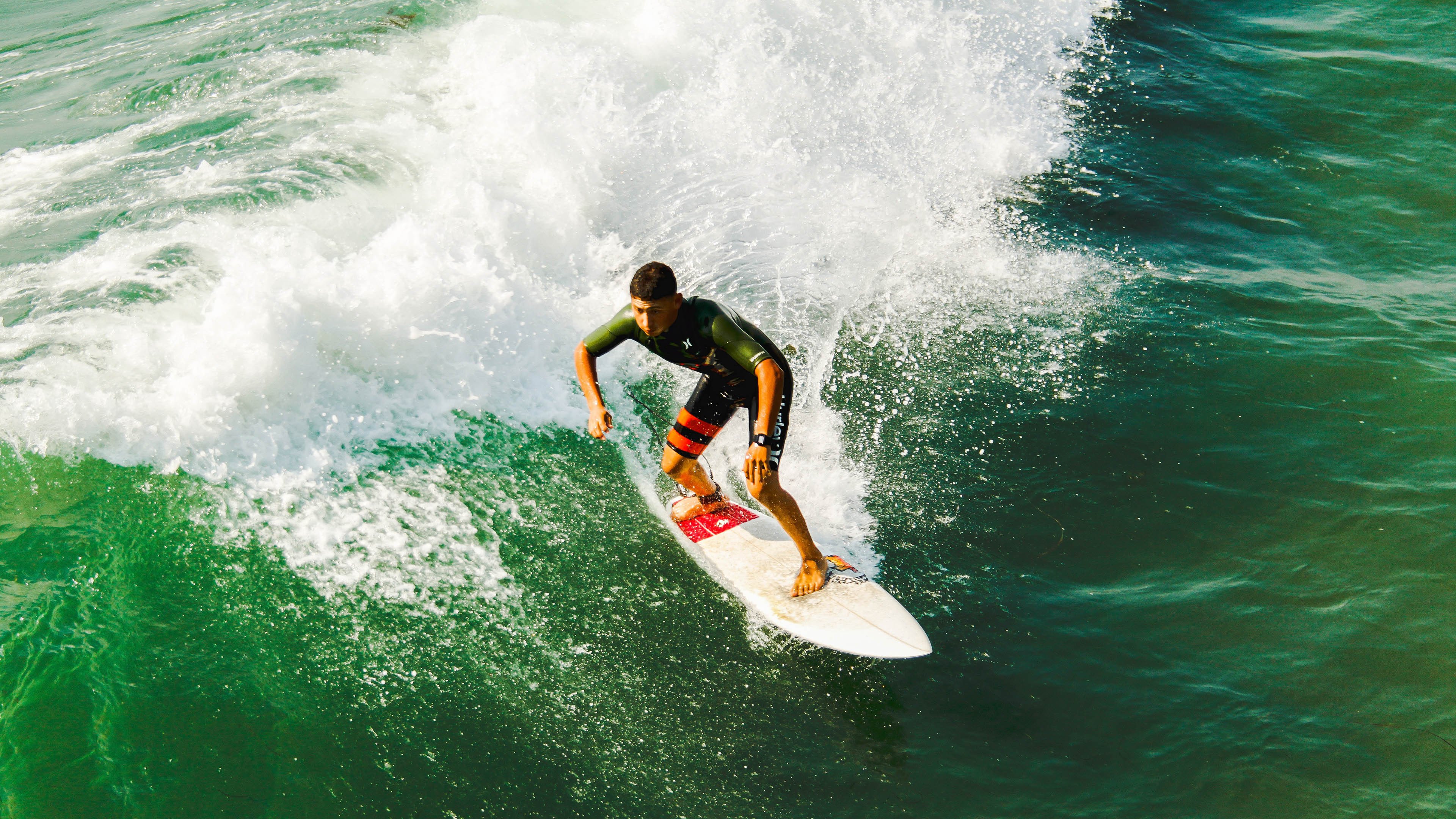 跨界统治力,从浙江男篮到F1赛道,全面压制与关键时刻的接管艺术